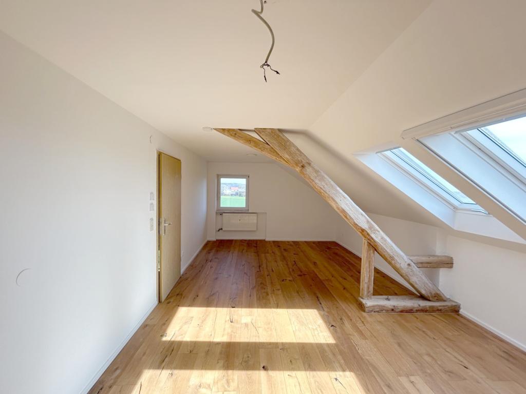 Wohnung Nr. 4: Schlafzimmer im Dachgeschoss
