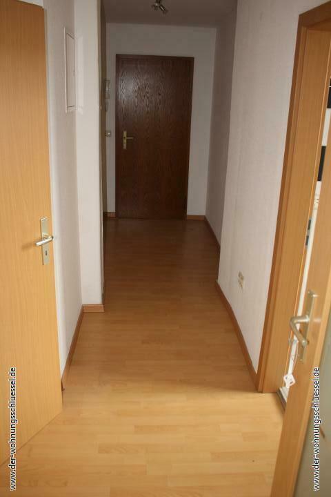 GEMÜTLICH UND HELL MIT TAGESLICHTBAD! 2-Raum-Wohnung - Foto 2