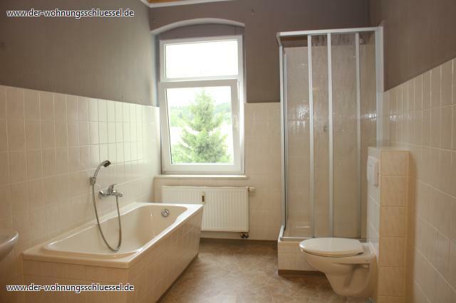Tageslichtbad mit Dusche und Badewanne am Fuße des Pöhlberg! - Foto 4