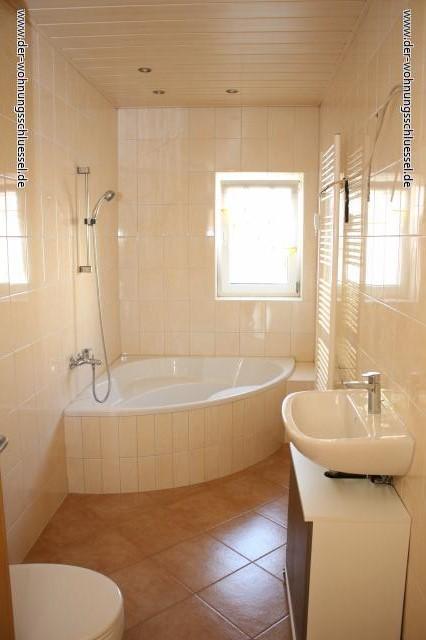 GROßZÜGIGE 6-Raumwohnung mit Einbauküche - Foto 2
