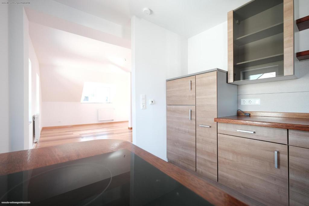 SCHICK mit EBK und begehbarem Kleiderschrank inkl. Schranksystem! - Photo 2