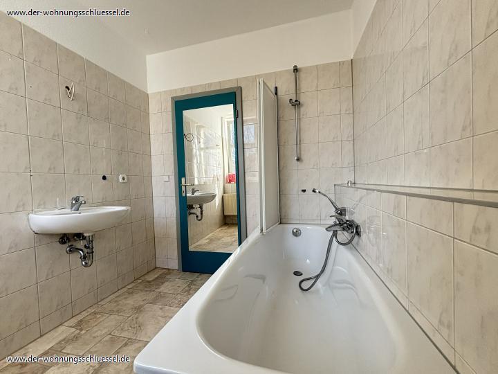 zentrumsnahe Dachgeschosswohnung - Photo 5