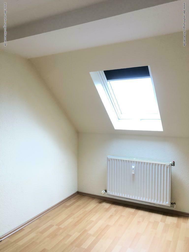 2 Zimmer im Dachgeschoss mit tollem Blick vom Balkon! - Photo 4