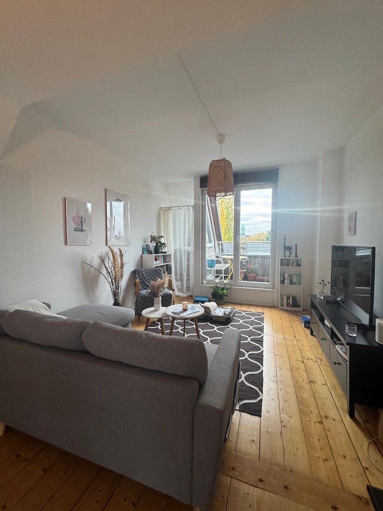 Loftartige 3 Zi.Dachgeschosswohnung mit offener EBK und sonniger Loggia - Photo 4