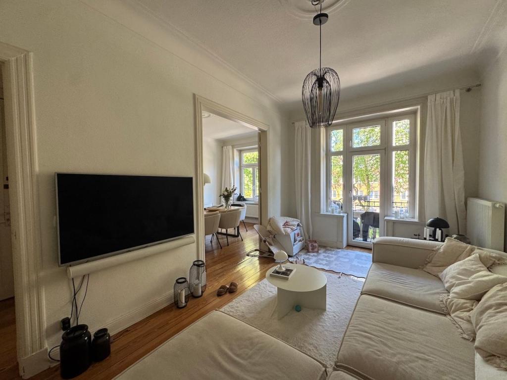 Helle 3 Zi.Altbau-Whg. mit zwei Balkonen in direkter Nähe zum Stadtpark - Foto 1
