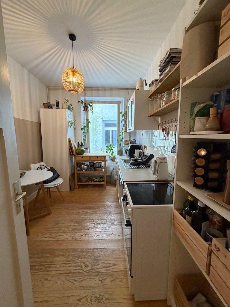 2-Zi.-Altbauwohnung mit Wohnküche und Balkon in Barmbek-Süd - Photo 4