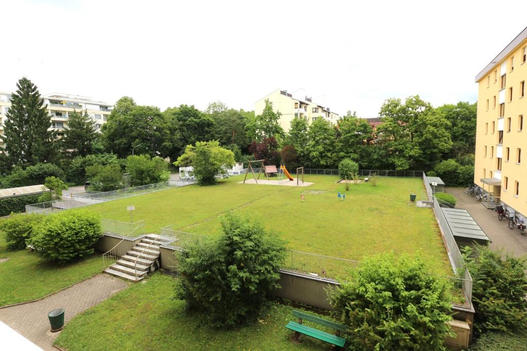 Grünfläche Innenhof