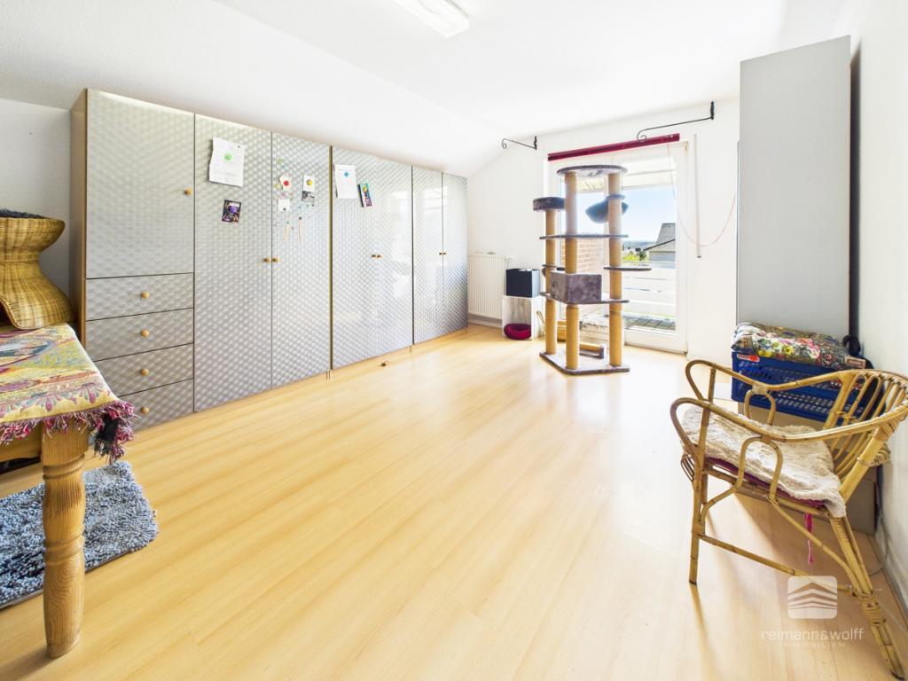 Schlafzimmer 2/6