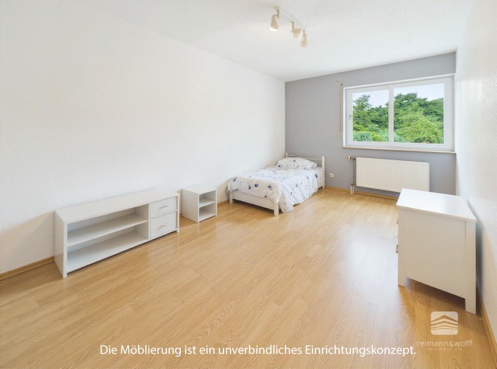 Schlafzimmer 2/3 (KI)