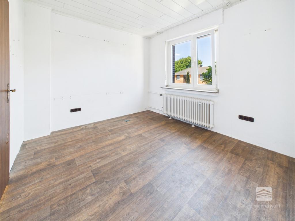 Schlafzimmer 1/3