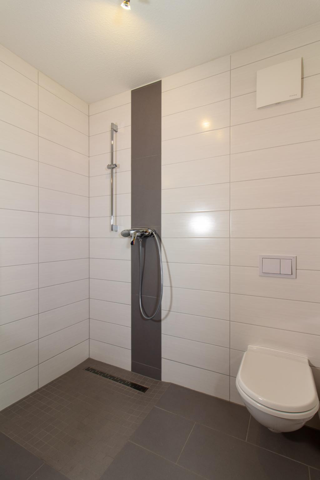 Badezimmer 1