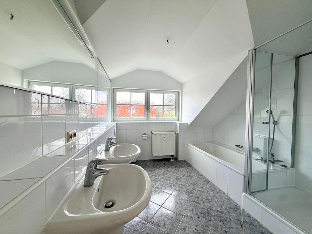 Haus-im-Haus-Gefühl: 4,5-Zimmer-Maisonette mit großer Südterrasse - Photo 4