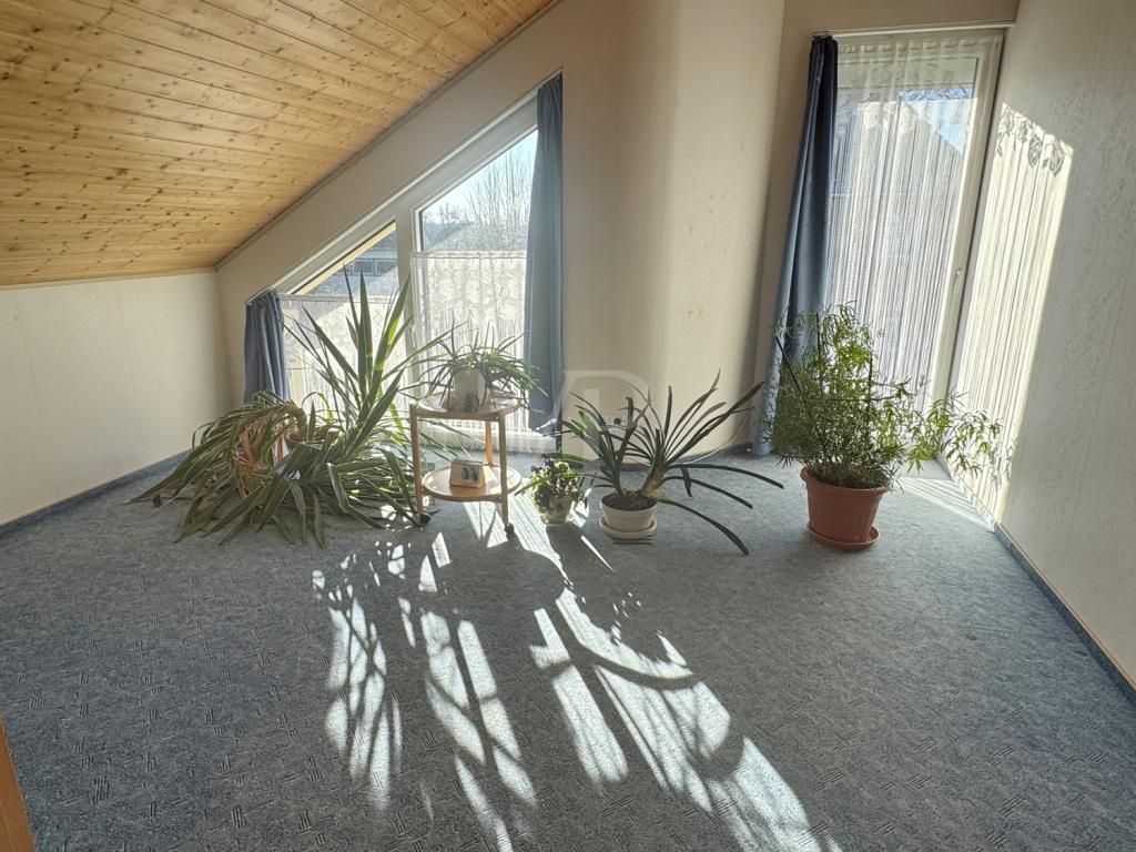 Schlafzimmer 1 DG