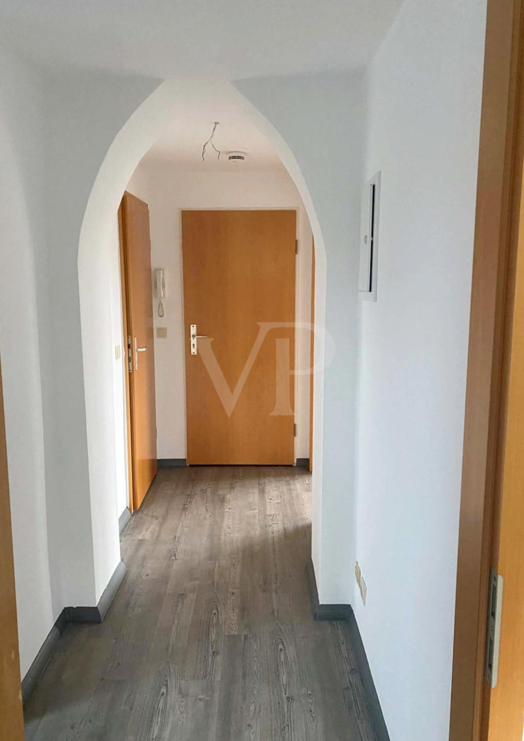 Flur/Eingang DG Kirchstr.17