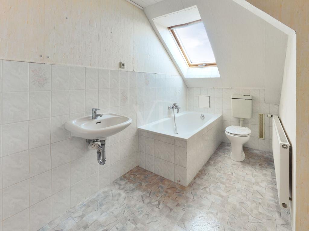70m² Altbau-Charme mit Dachgeschoss-Flair - zentrales Wohnen in Senftenberg - Foto 5