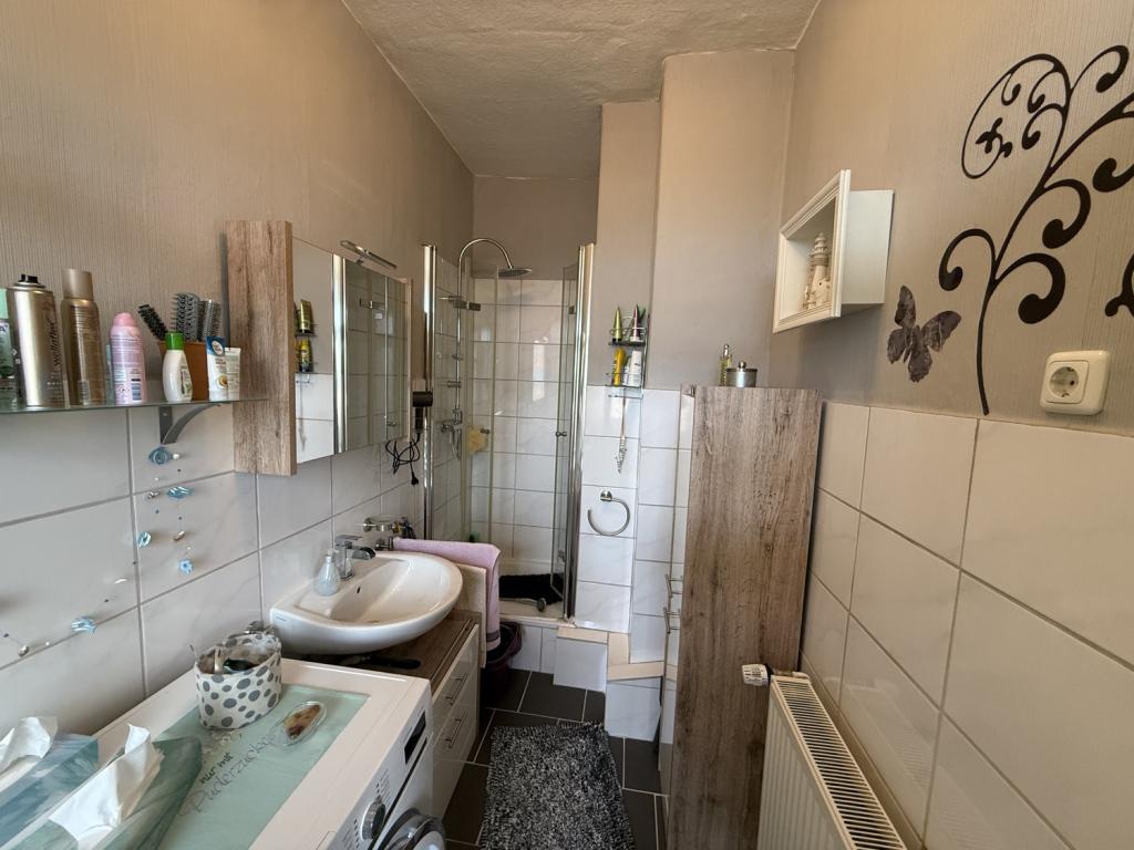 Bad mit Dusche, OG