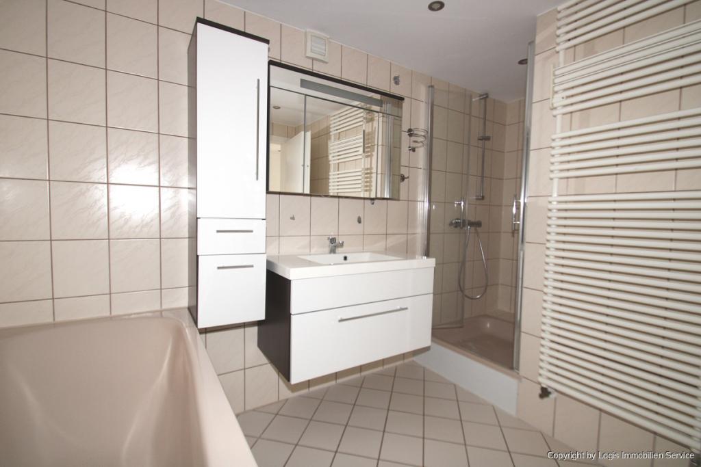 Wohnung 2: Badezimmer