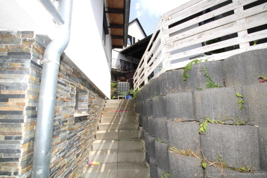 Treppe zur Terrasse