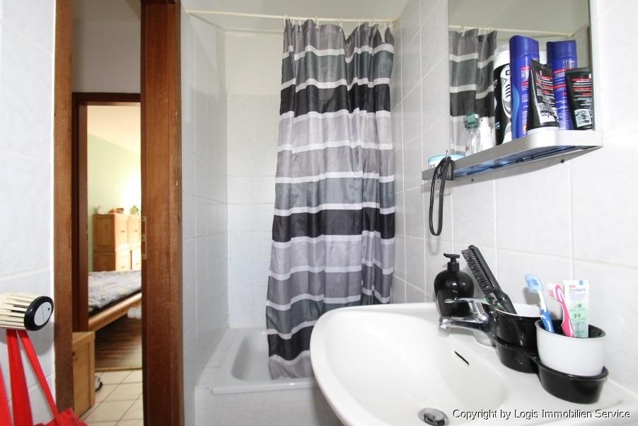 Charmantes Sonnen-Appartement mit Balkon und Tiefgaragenstellplatz in begehrter Rheinlage - Foto 5
