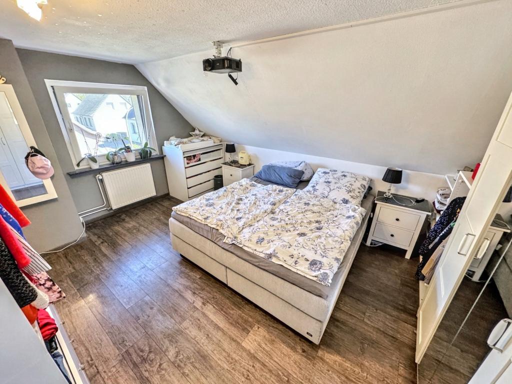 Schlafzimmer Ansicht 1
