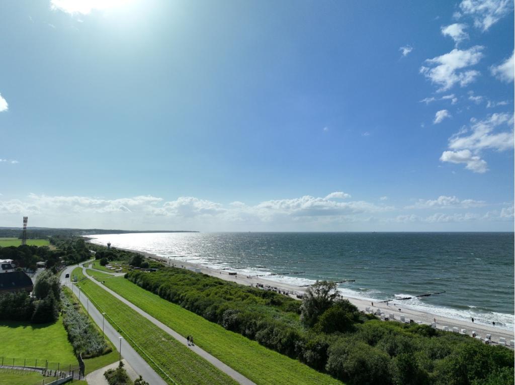 Deich und Strand