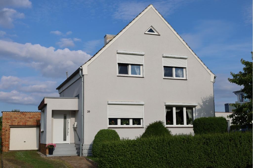 Straßenseitige Hausansicht