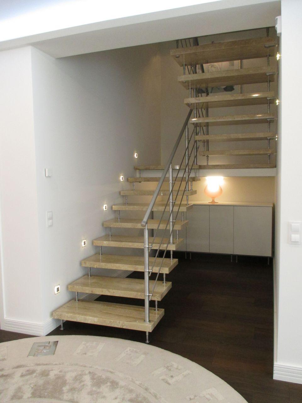 Treppe zum OG