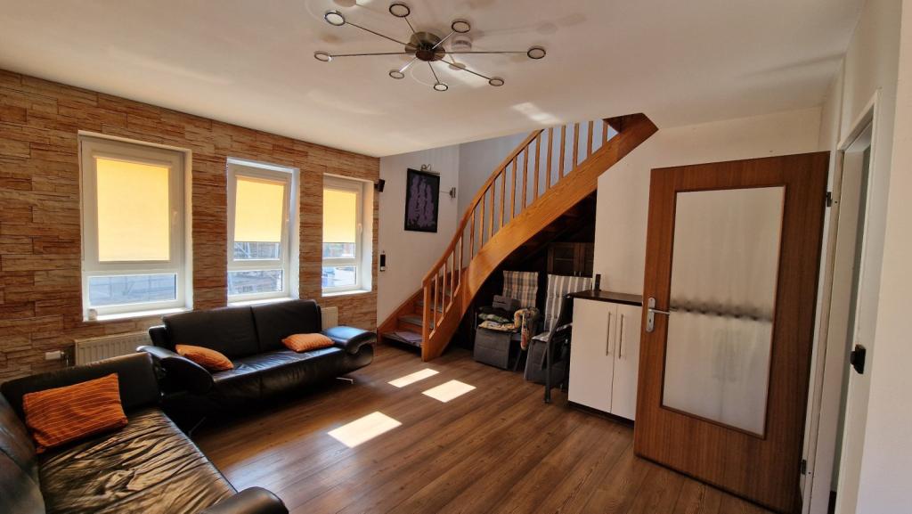 ZEITMIETVERTRAG: 4-Zimmer-Maisonette mit zwei Terrassen - Foto 1