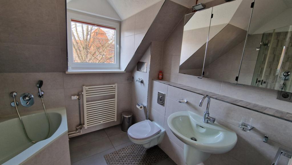 ZEITMIETVERTRAG: 4-Zimmer-Maisonette mit zwei Terrassen - Foto 5
