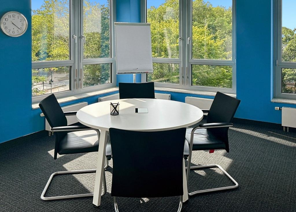 HQ Essen Ruhrallee_Germany_Centre 2746_Meeting Room 1.jpg