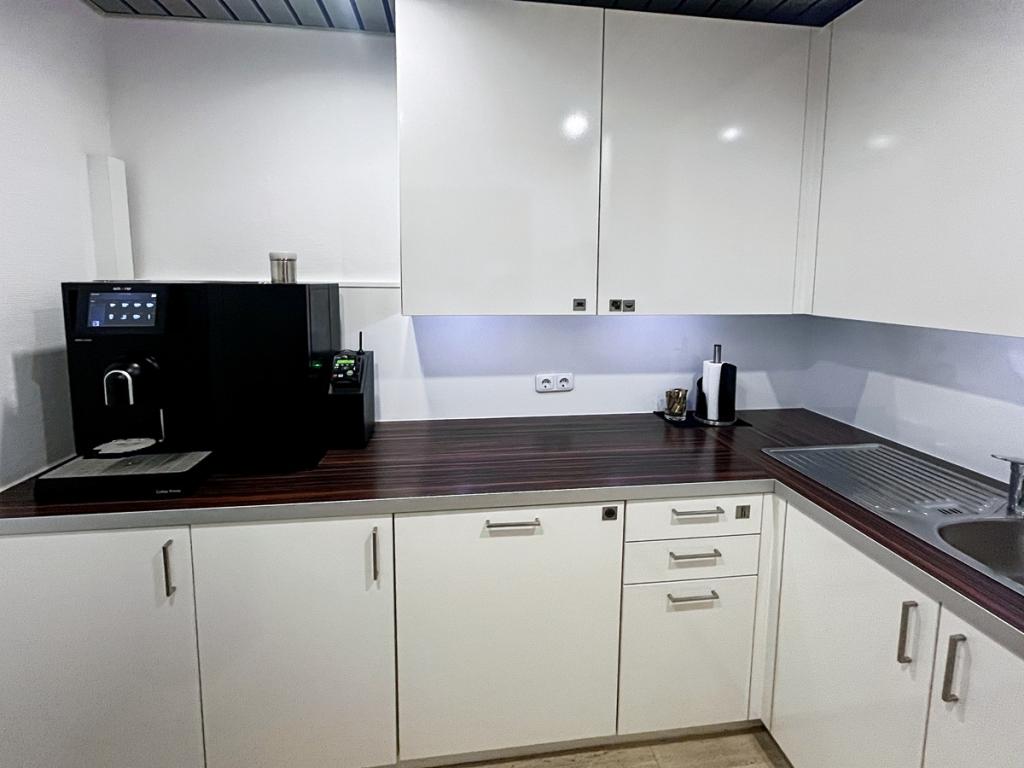 HQ Essen Ruhrallee_Germany_Centre 2746_Refresh area 1.jpg