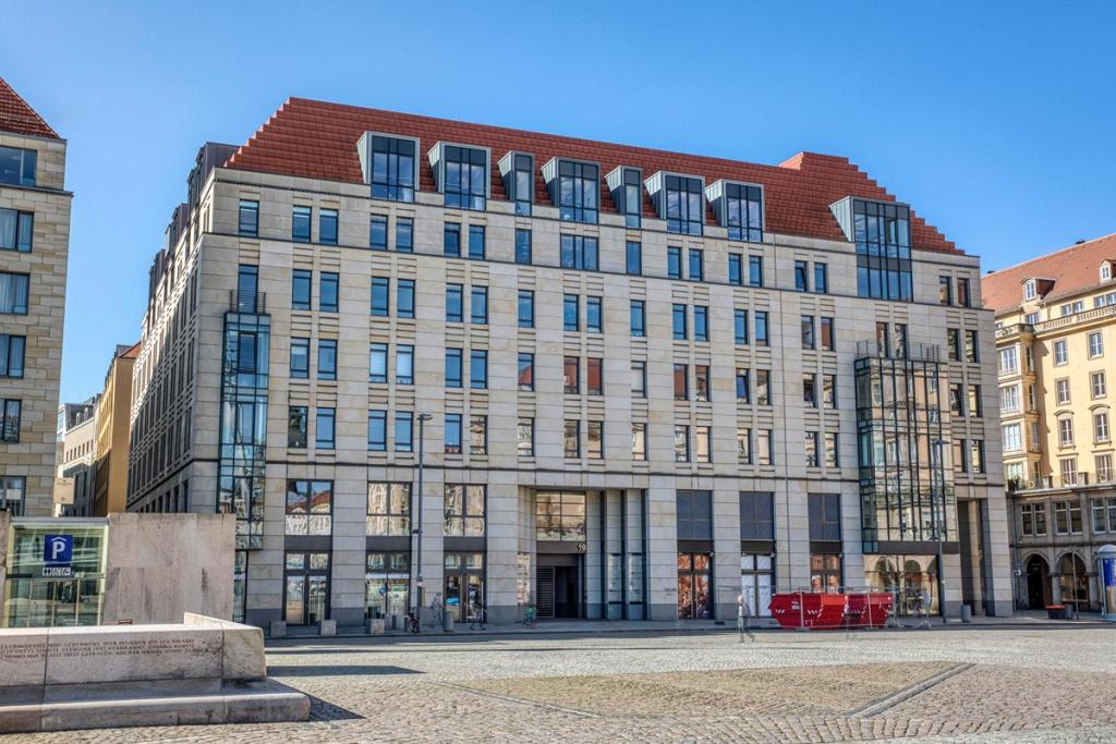 REGUS_Dresden_Germany_Altmarkt_Exterior.jpg
