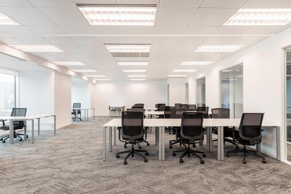 Regus Central Plaza 634 Wan Chai Hong Kong Large Office 2 - copia.jpg