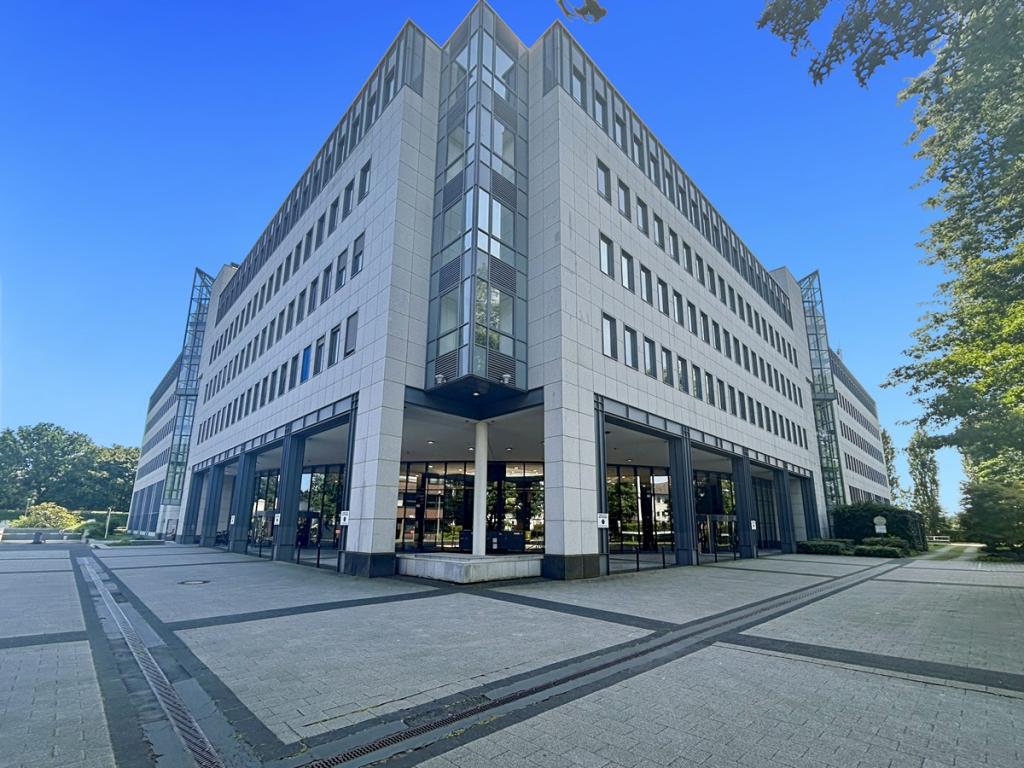 Regus Ratingen Kaiserswerth_Germany_Centre 82_Buidling Exterior .jpg