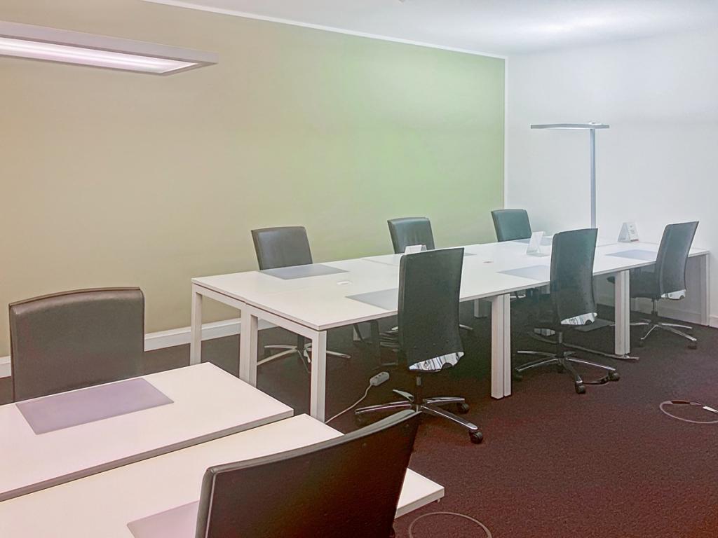 Regus_Am Brandenburger Tor Buidling_Germany_Centre 1784_Co-working .jpg