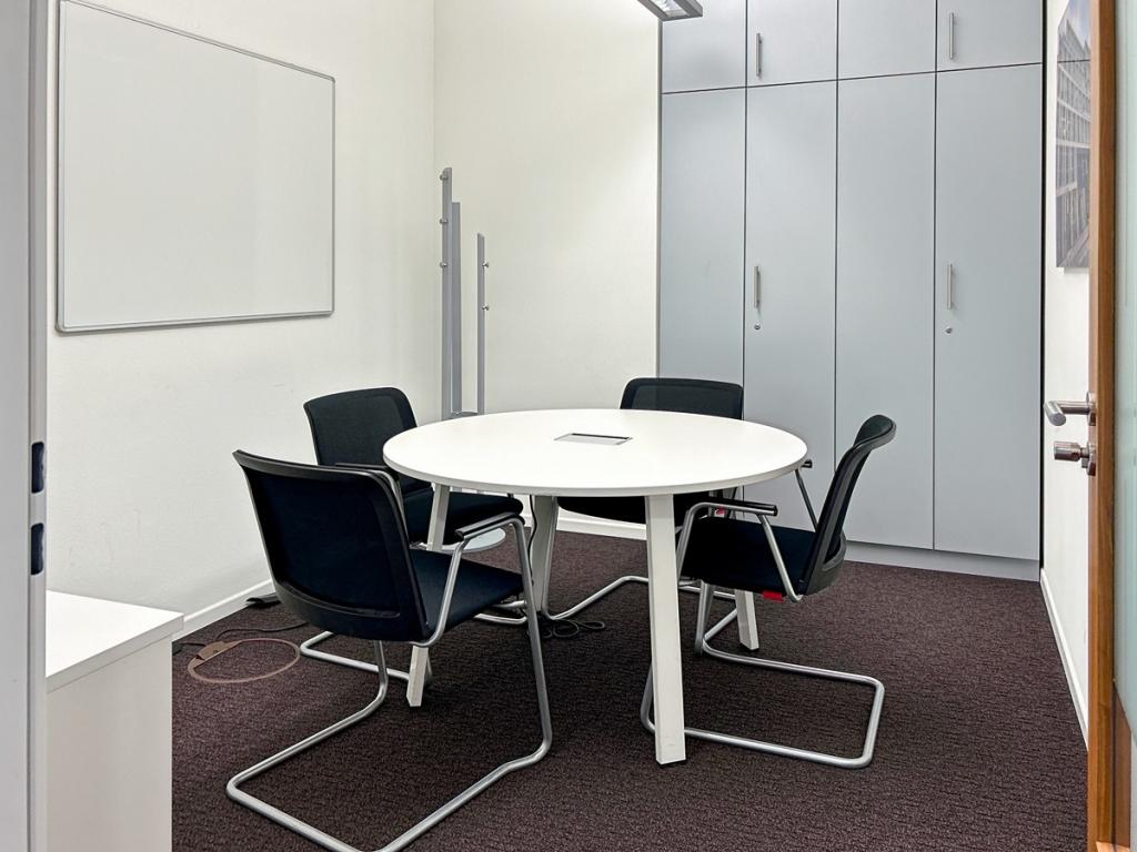 Regus_Cologne Kranhaus1_Germany_Centre 1789_Meeting Room 2.jpg