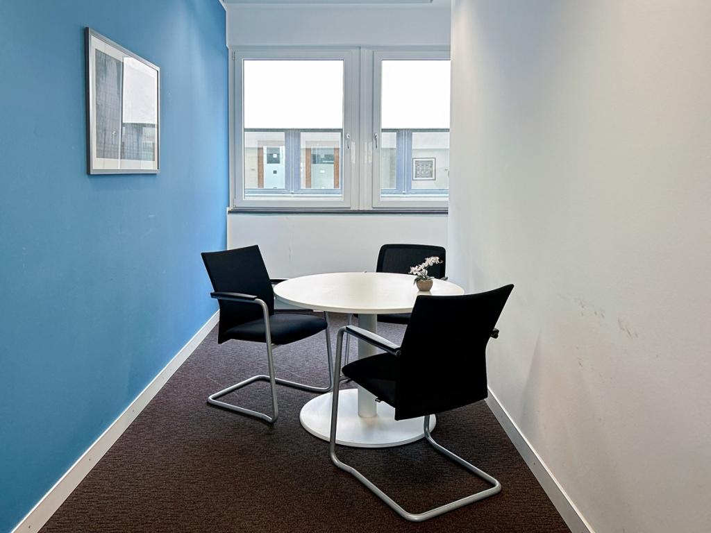 Regus_Cologne Waidmarkt_Germany_centre 1883_Meeting Room 1.jpg