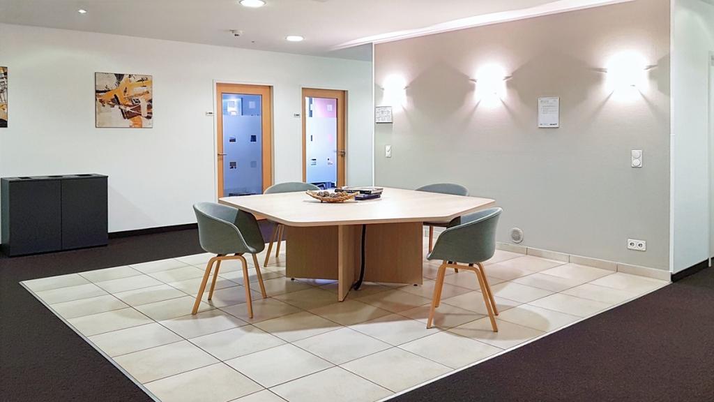 Regus_Cologne_City Neumarktgallerie_Germany_Centre 509_Business Lounge 1.jpg