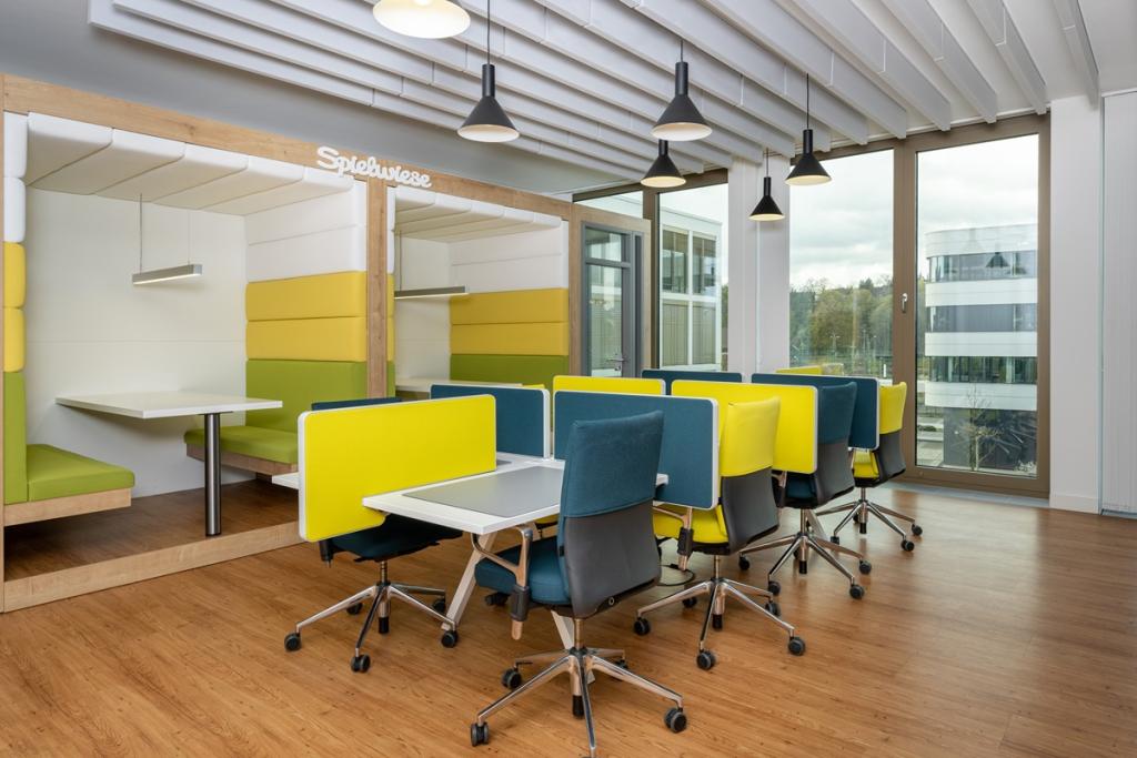 Regus_Connect_4678 _Wiesbaden_Germany_CoworkingArea.jpg