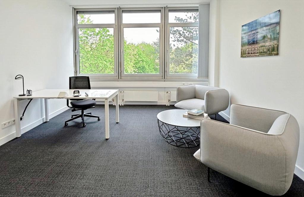 Regus_Dortmund Florianturm_Germany_Centre 5351_Office 2.jpg