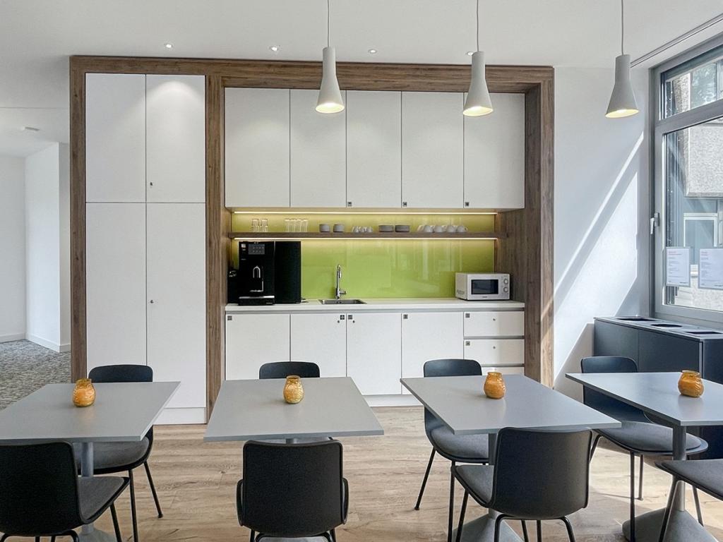 Regus_Dortmund Florianturm_Germany_Centre 5351_Refresh Area 3.jpg