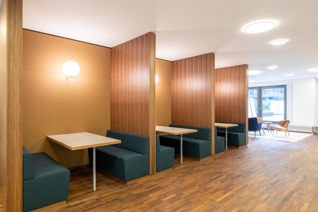 Regus_Heinrich Heine_5405_Düsseldorf_Germany_Coworking2..jpg