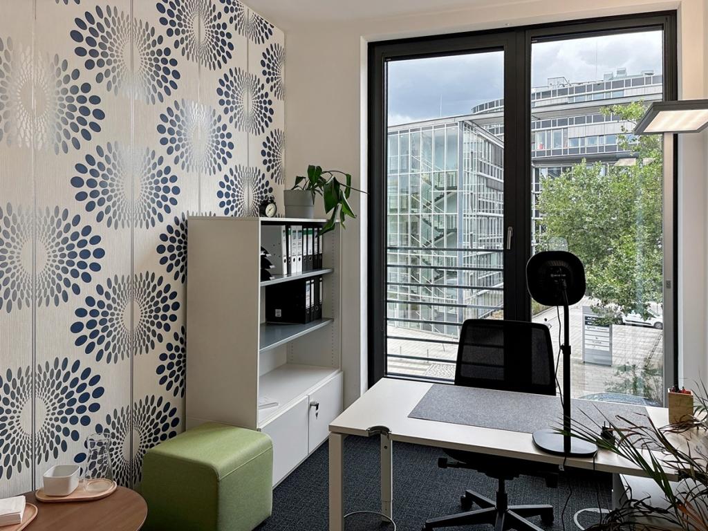Regus_Kapstadtring 7, Hamburg_Germany_Centre 4643_Office 4.jpg