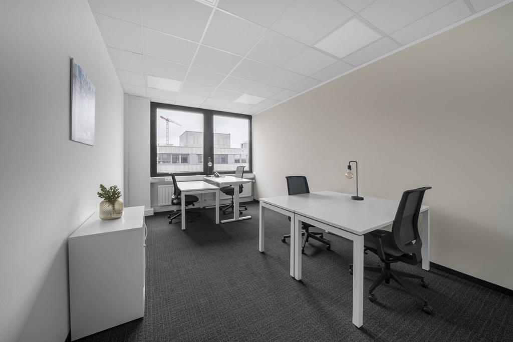 Regus_Lyoner Stern_5166_Frankfurt_Germany_Office3.jpg