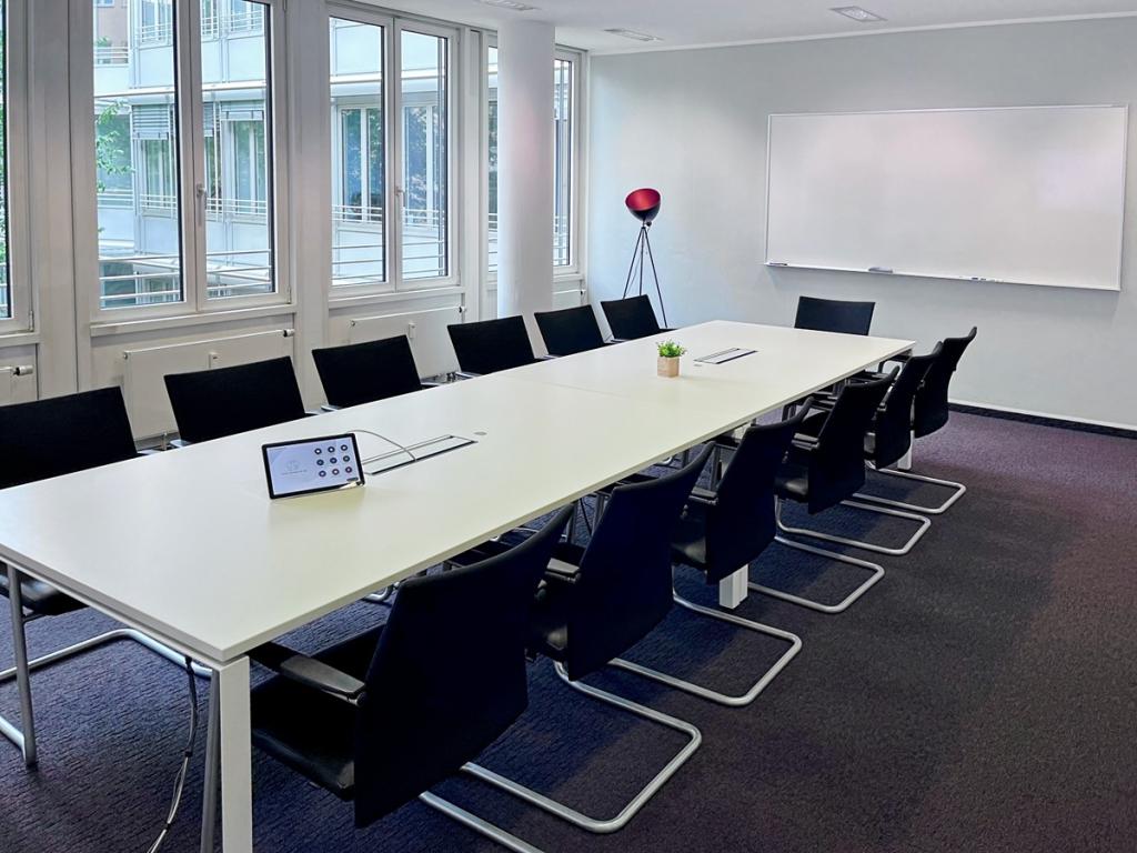 Regus_Munich Maximilianstr.35_Germany_Centre 517_Board Room 2.jpg