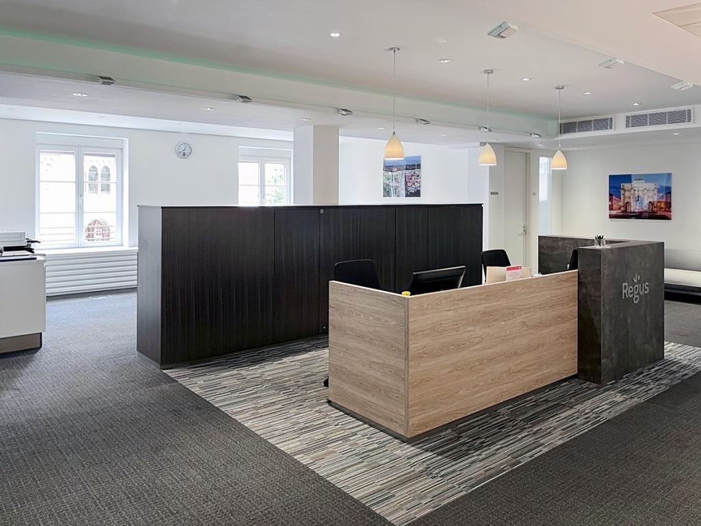 Regus_Munich Maximilianstr.35_Germany_Centre 517_Reception 1.jpg