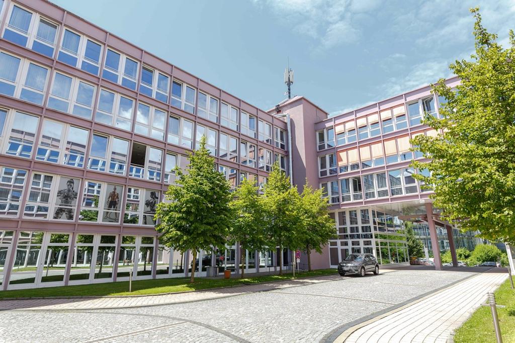 Regus_Neue Messe Riem_2538_Munich_Germany_Building.jpg