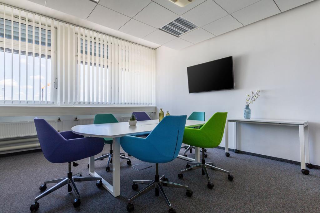 Regus_Nuremberg Aiport_4570_Nuremberg_Germany_ConferenceSmall.jpg