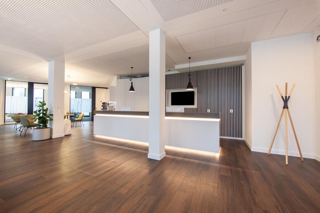 Regus_RegusBremenCityGate_Bremen_Germany_reception_withoutpeople_01-13.jpg