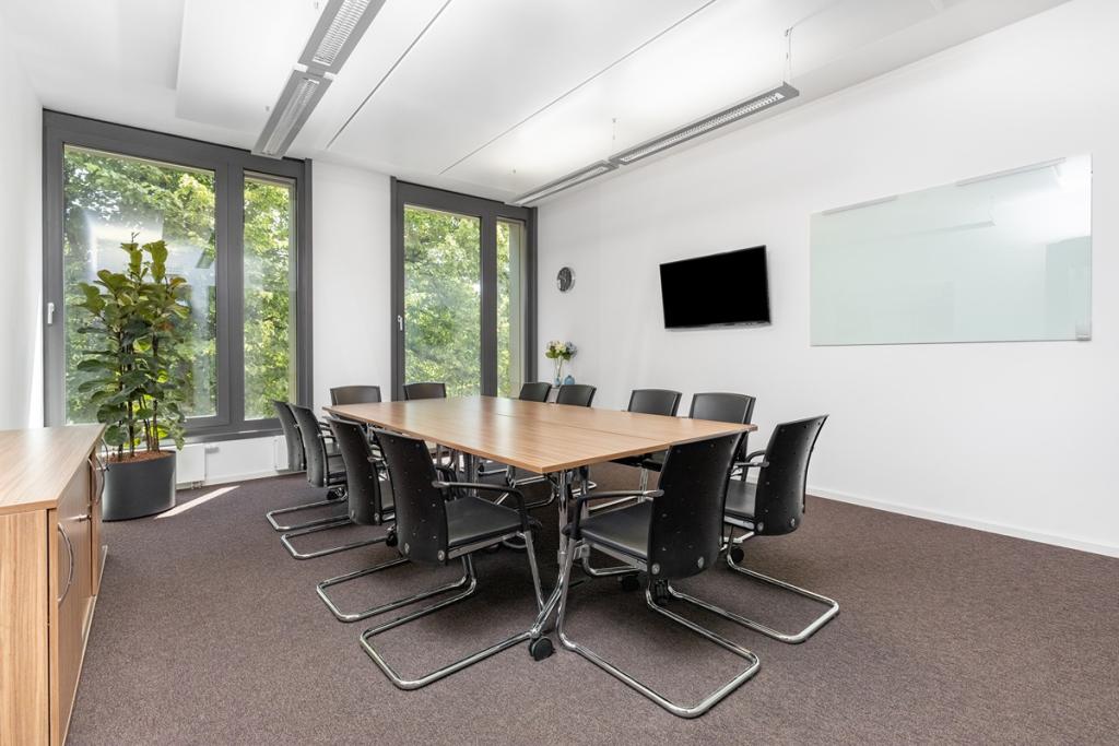 Regus_Theresienhoehe_2177_Muchen_Germany_LargeMeetingRoom_Theresienhohe 28.jpeg